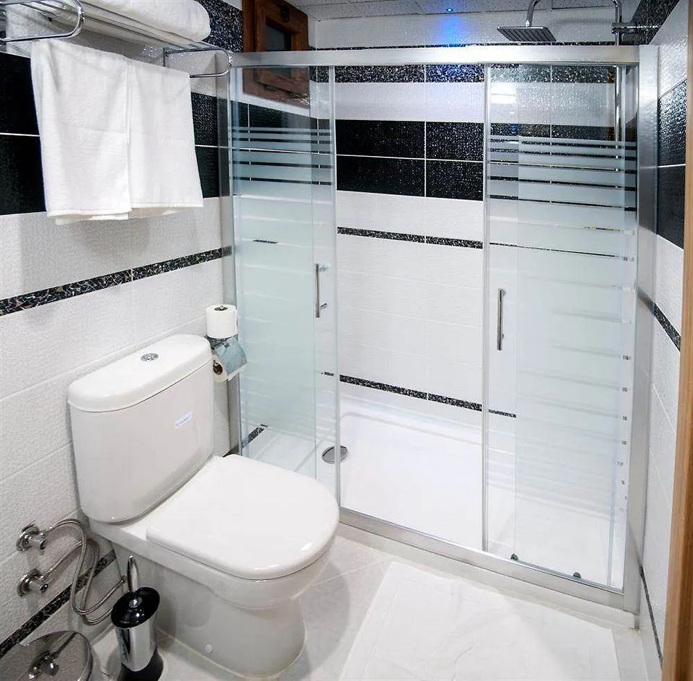 Way Hotel Izmir Bed & Breakfast