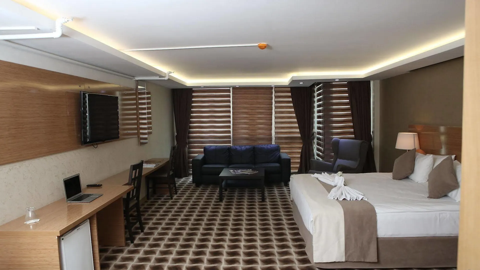 Way Hotel Izmir Bed & Breakfast